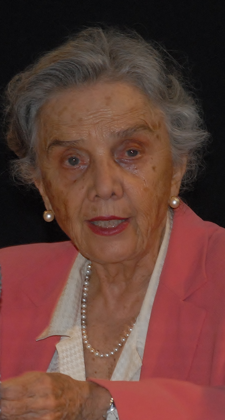 Elena Poniatowksa. Cortesía del Instituto Nacional de Bellas Artes (INBA).