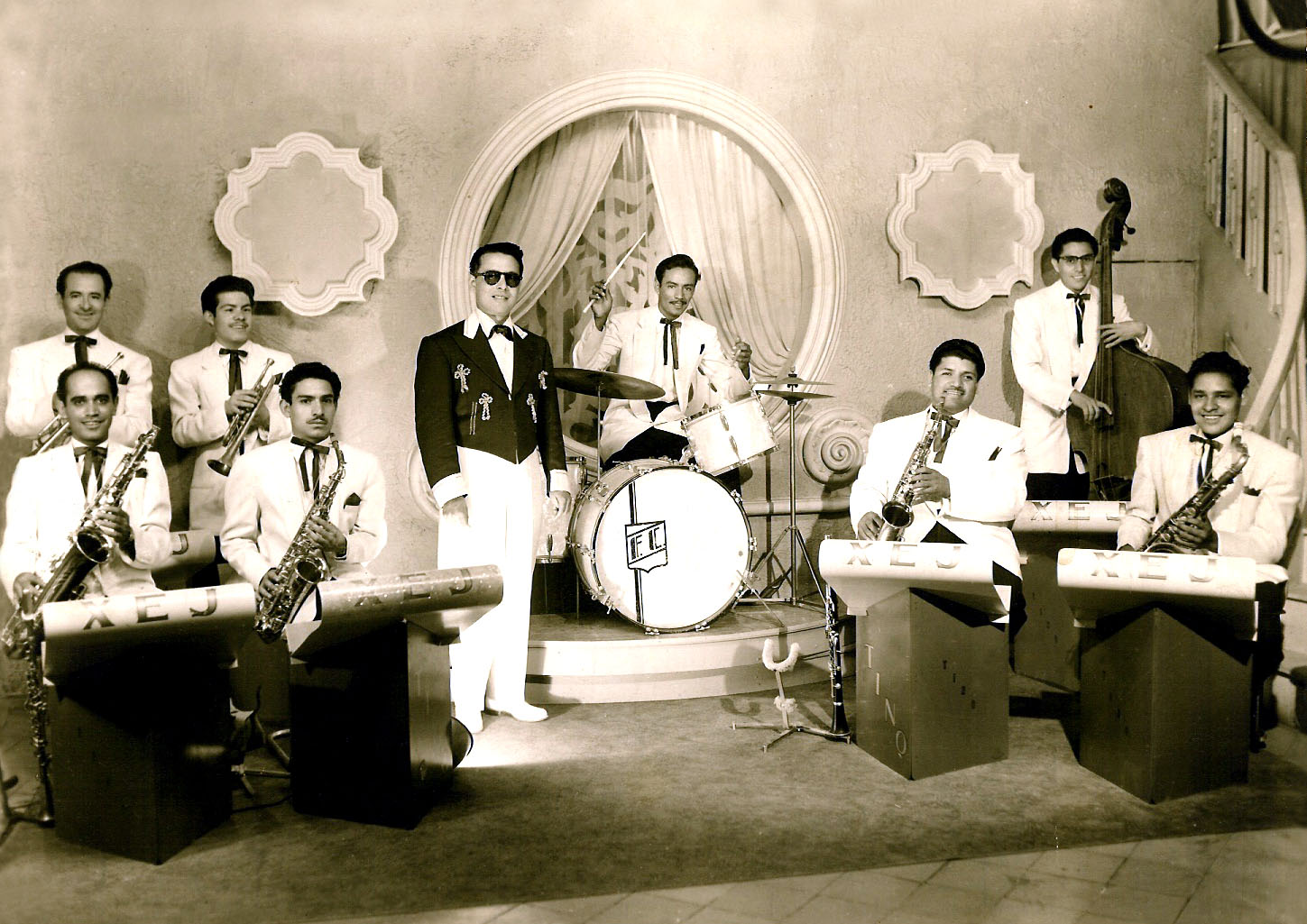Tino Contreras con su Orquesta de la Juventud. Ciudad Juárez. Años 40